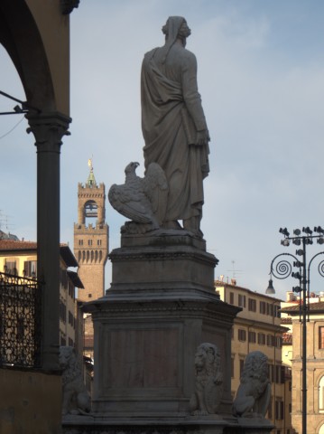 111-la-statua-di-dante-in-piazza-santa-croce