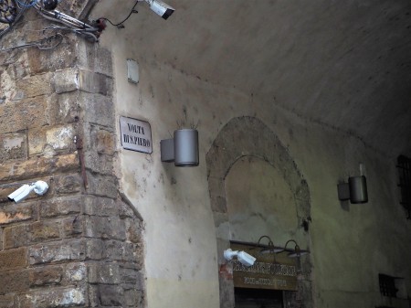 17-la-volta-di-san-piero-dove-sorgeva-la-porta