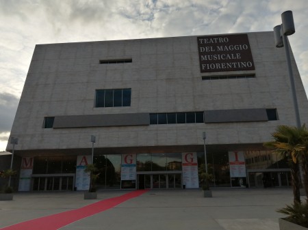 3-il-teatro-esterno